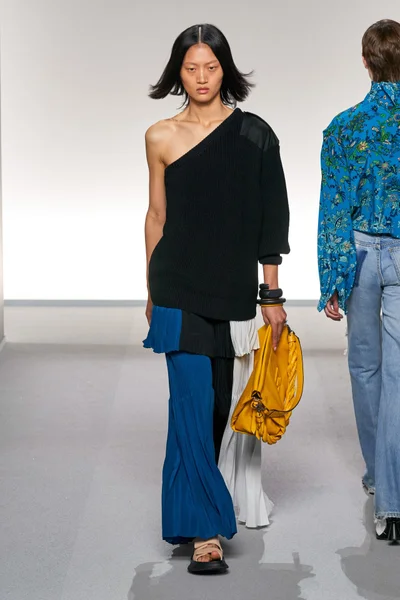 Look 45